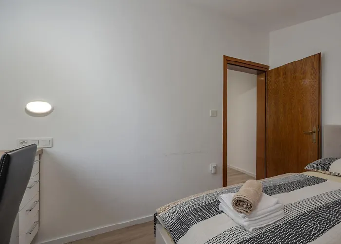 Seafront Mira Gabric Apartman