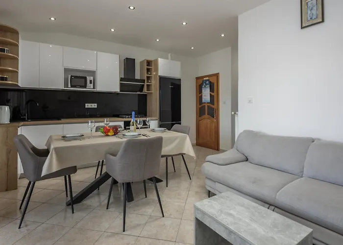 Apartman Seafront Mira Gabric