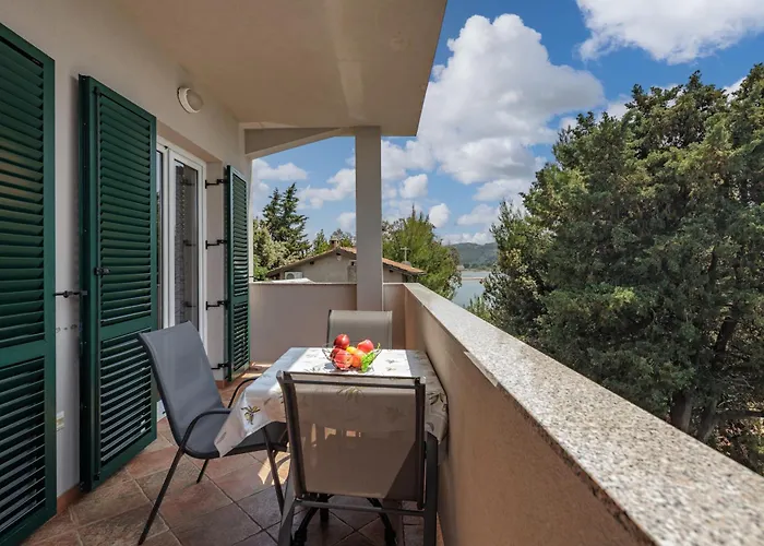 Apartman Seafront Mira Gabric *