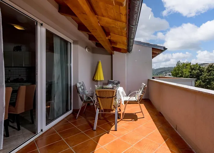 Seafront Mira Gabric Apartman