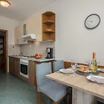Seafront Mira Gabric Appartement *