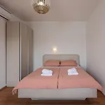 Seafront Mira Gabric Appartement *