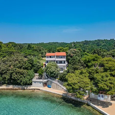 Seafront Mira Gabric Апартаменты